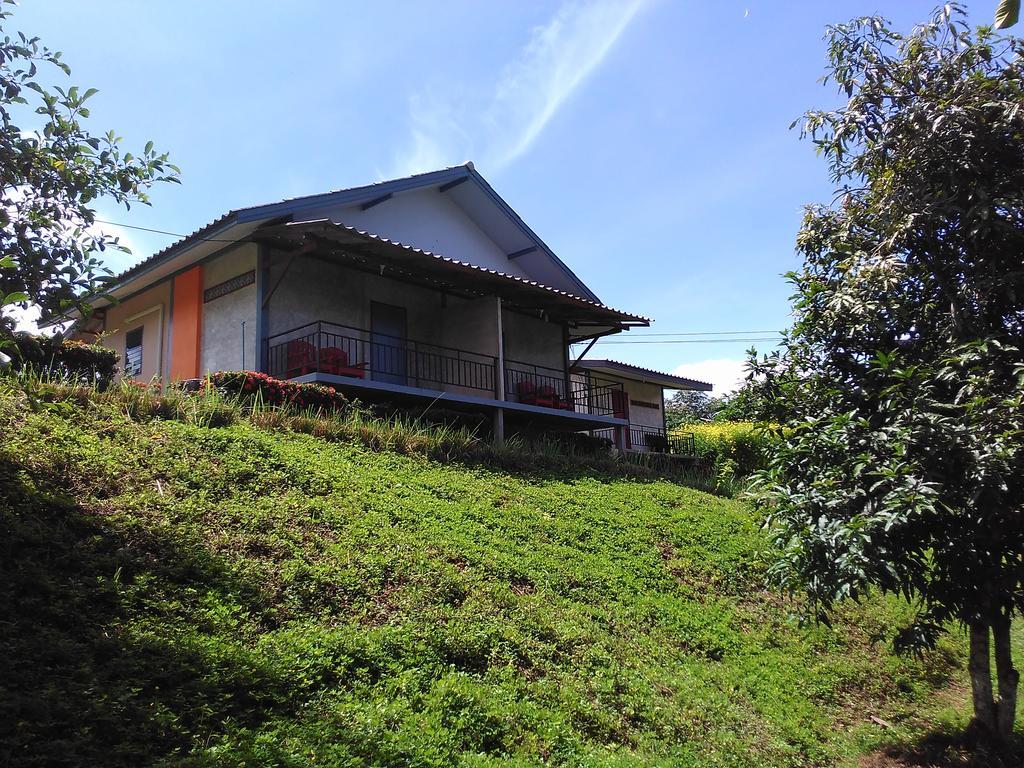 Hotel Ban Suan Sukjai Mae Sariang Exteriér fotografie