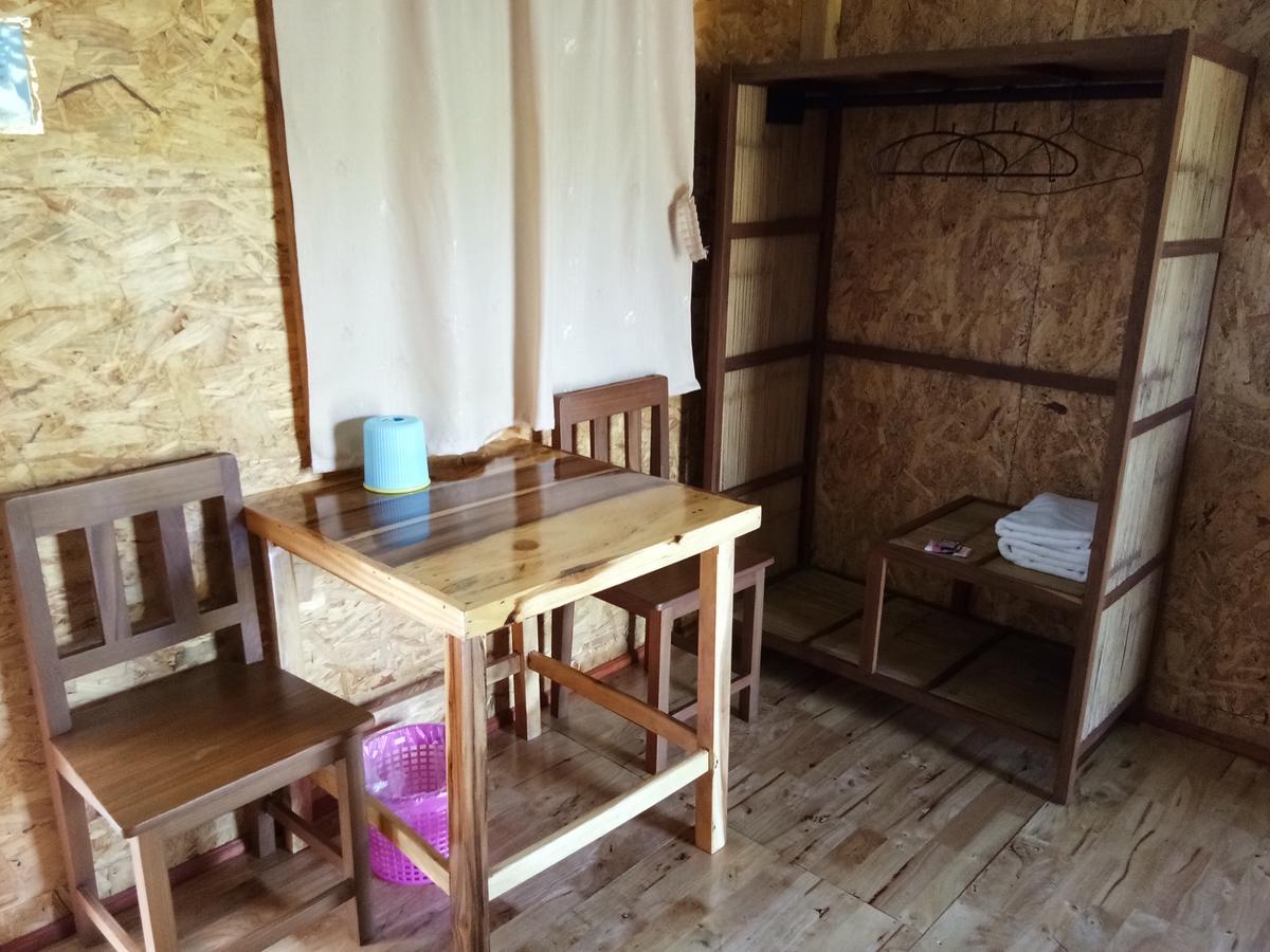 Hotel Ban Suan Sukjai Mae Sariang Exteriér fotografie