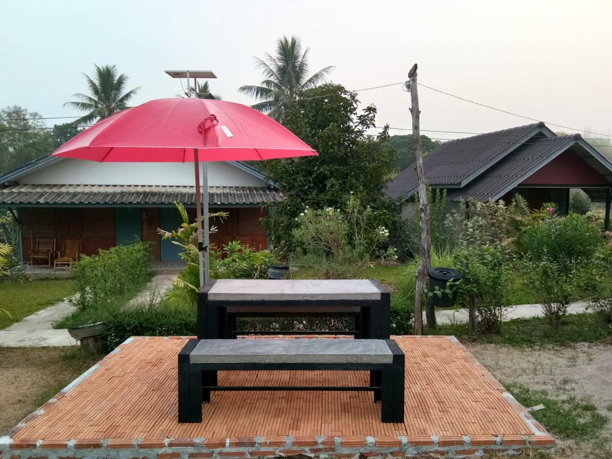 Hotel Ban Suan Sukjai Mae Sariang Exteriér fotografie