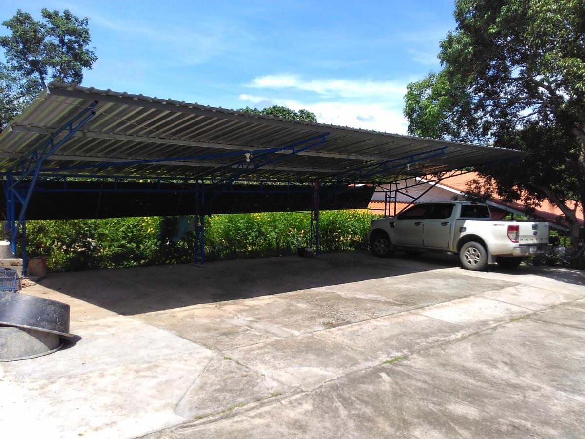 Hotel Ban Suan Sukjai Mae Sariang Exteriér fotografie