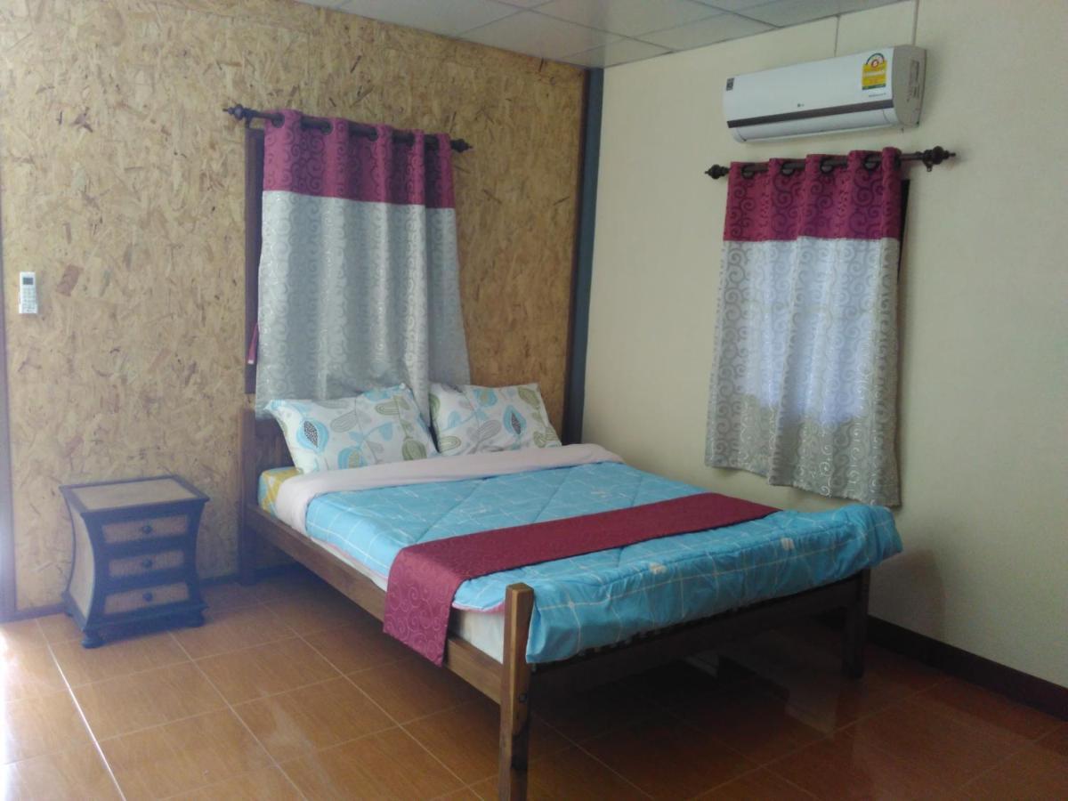 Hotel Ban Suan Sukjai Mae Sariang Exteriér fotografie