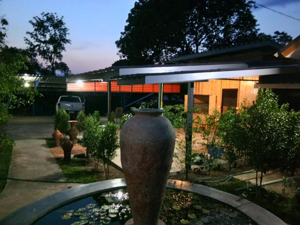 Hotel Ban Suan Sukjai Mae Sariang Exteriér fotografie